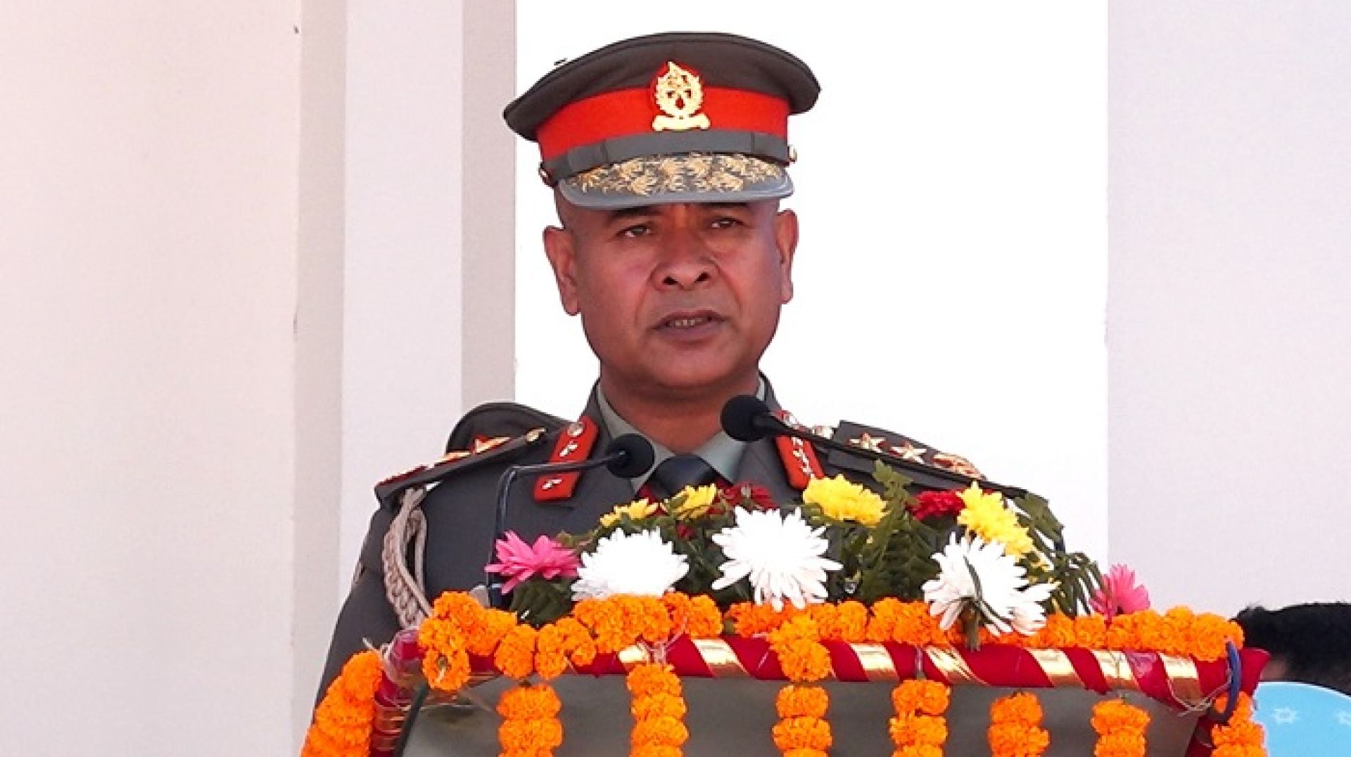 कुनै  प्रभावमा नपरी जनसेवामा खटिन महानिरीक्षक अर्यालको निर्देशन
